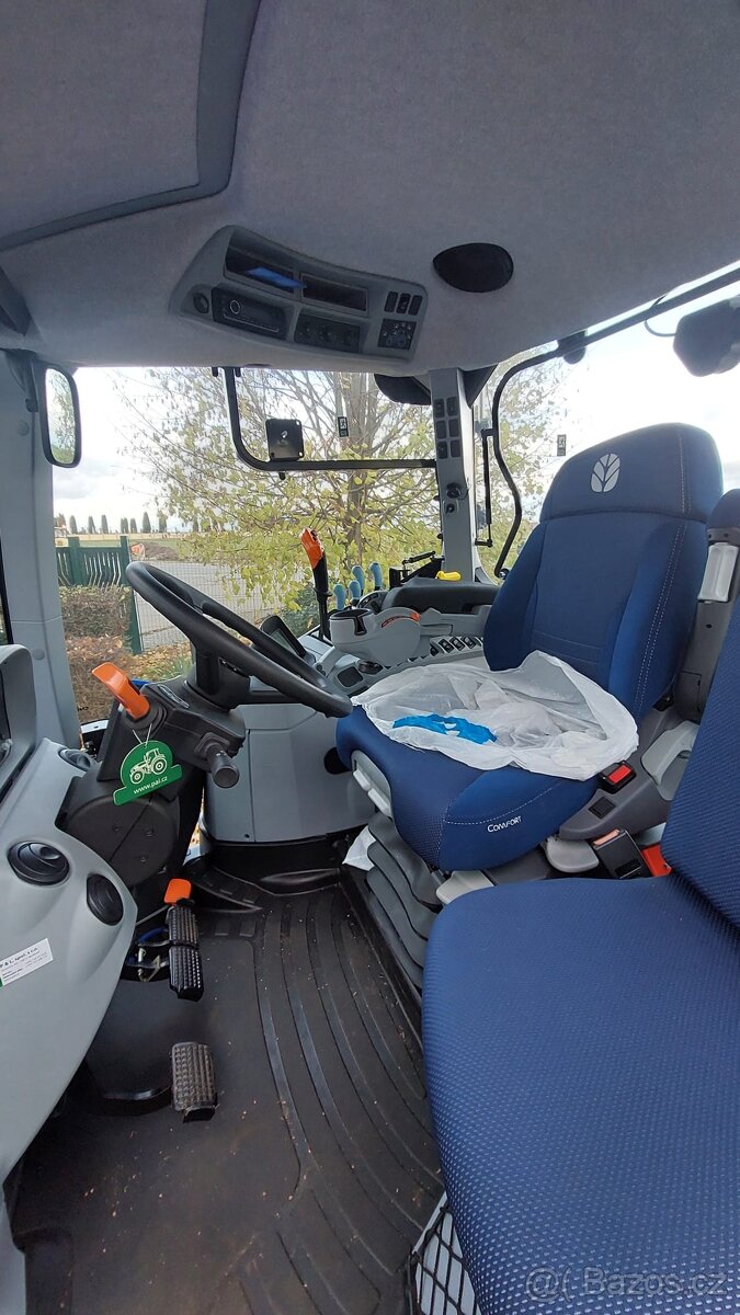 Traktor New Holland T7.210 PC - 7