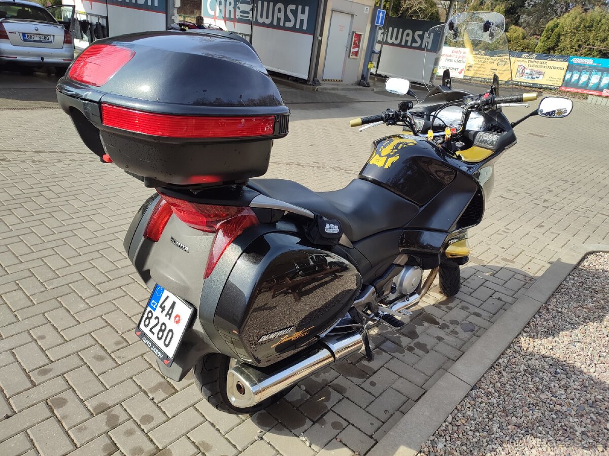 Honda NT700V Deauville ABS a kardan - 32 2xxkm - 7