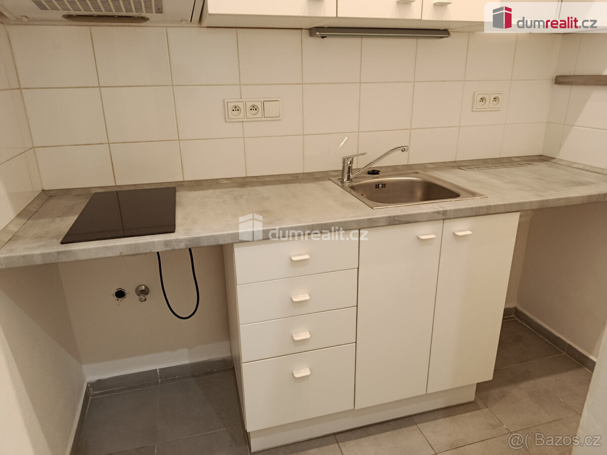 Velmi hezký byt 1+kk po rekonstrukci, Praha 10-Vršovice - 7