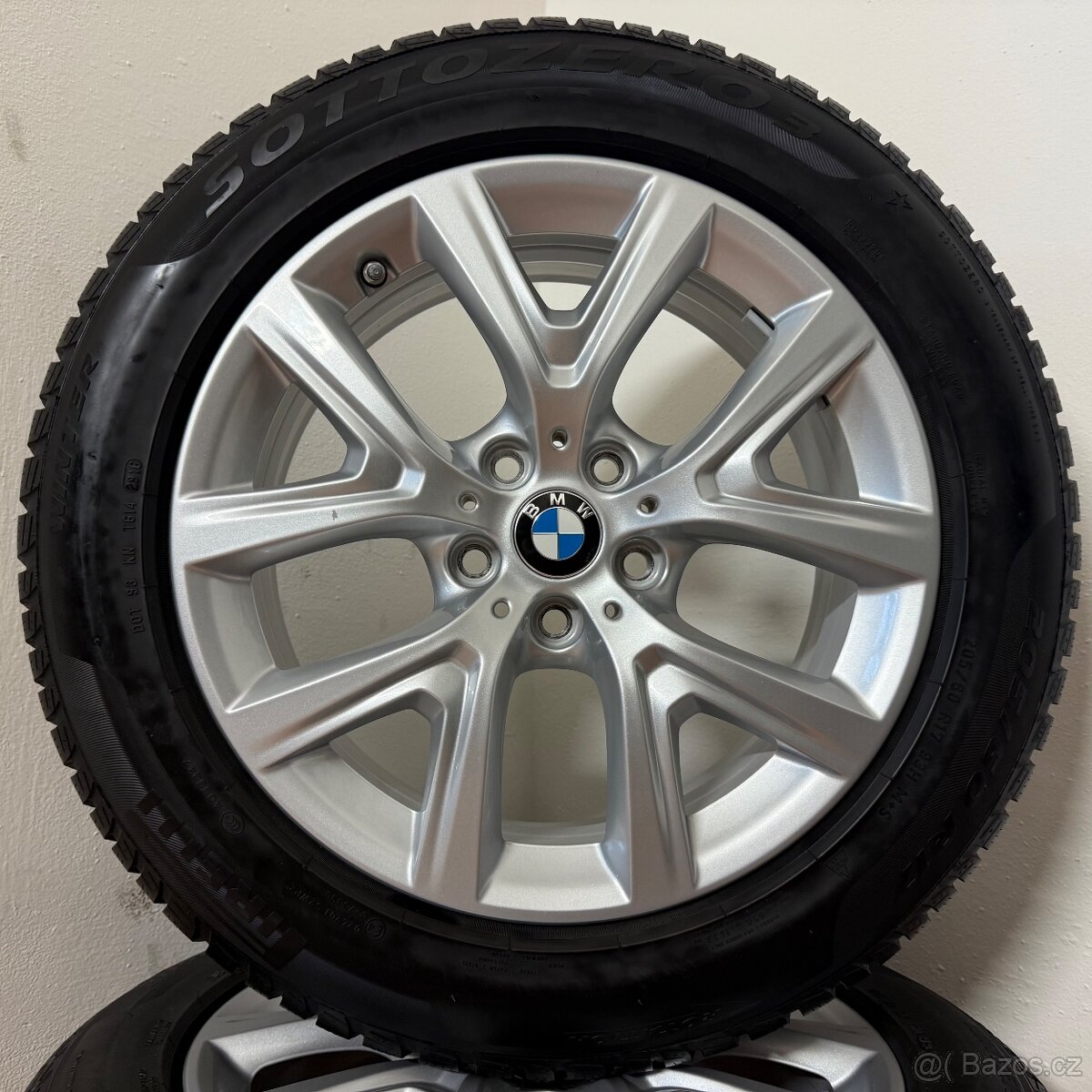 BMW X1 F48 5x112 R17 ET39+ZIMNÍ 205/60R17 7/5mm - 7