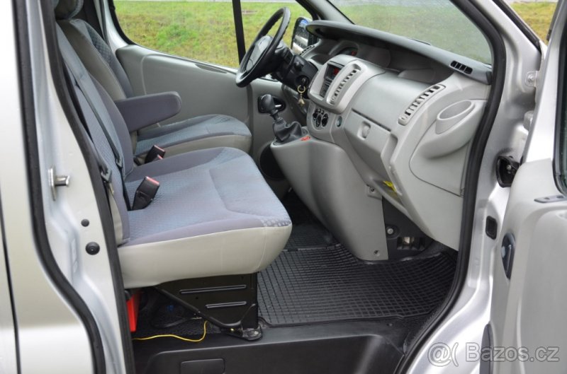 Renault Trafic 2.0dCi 9 míst - Pronájem, půjčovna - 7