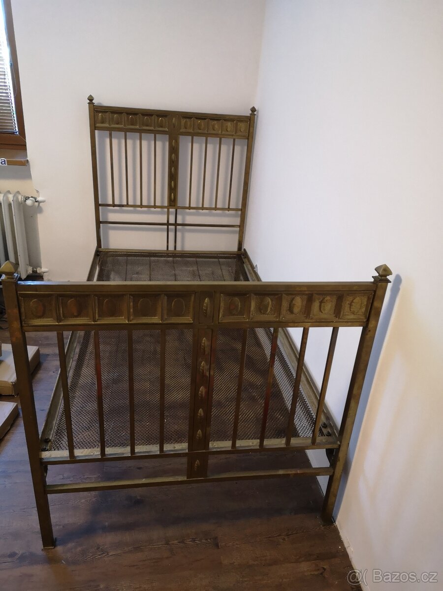 STAROŽITNÁ ZDOBENÁ MOSAZNÁ POSTEL - 7