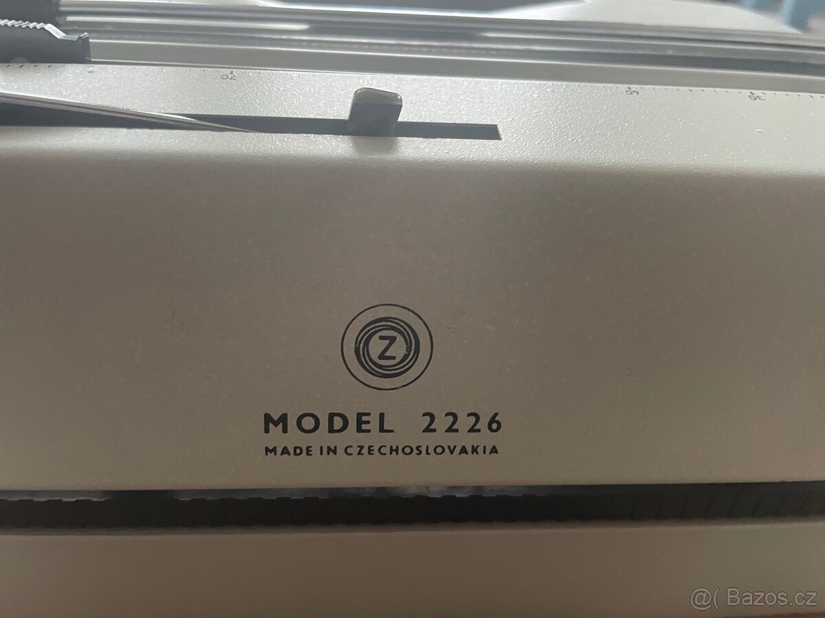 Psací stroj zn consul model 2226 - 7