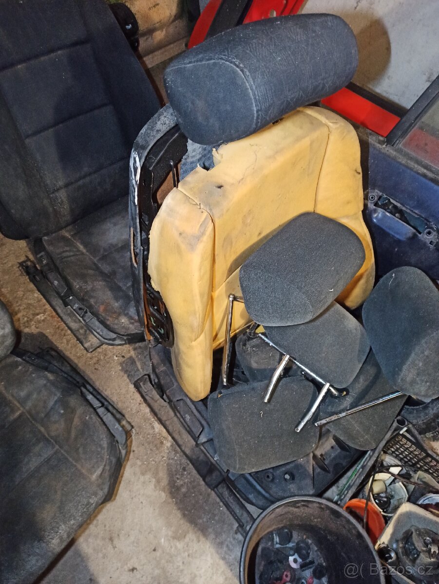 BMW E36, E39 sedačky 5ks - 7
