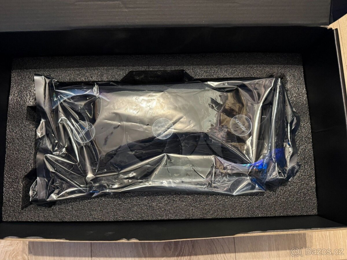 Gigabyte AORUS RTX 5090 MASTER 32GB - 7