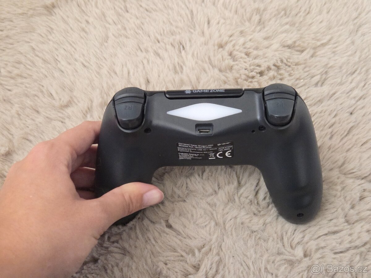 Playstation 4 PRO 1TB - 7