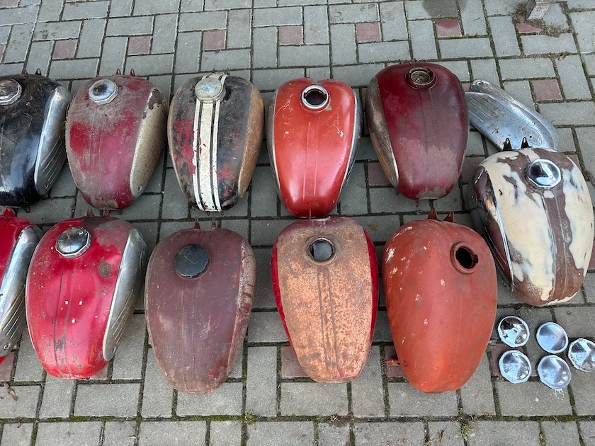 Predám NÁDRŽ JAWA 250 350 panelka s bočnými krytmi - 7