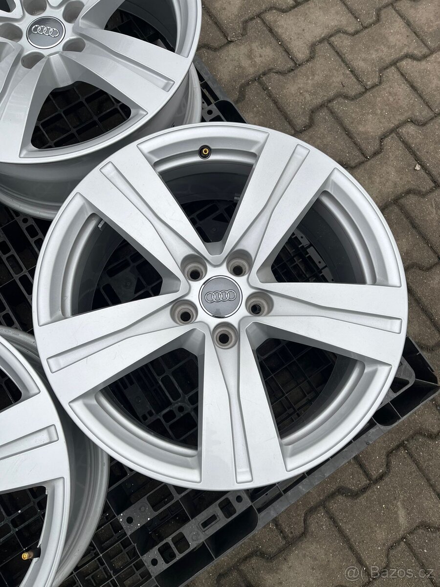 Audi Q7, kola 18" - 7