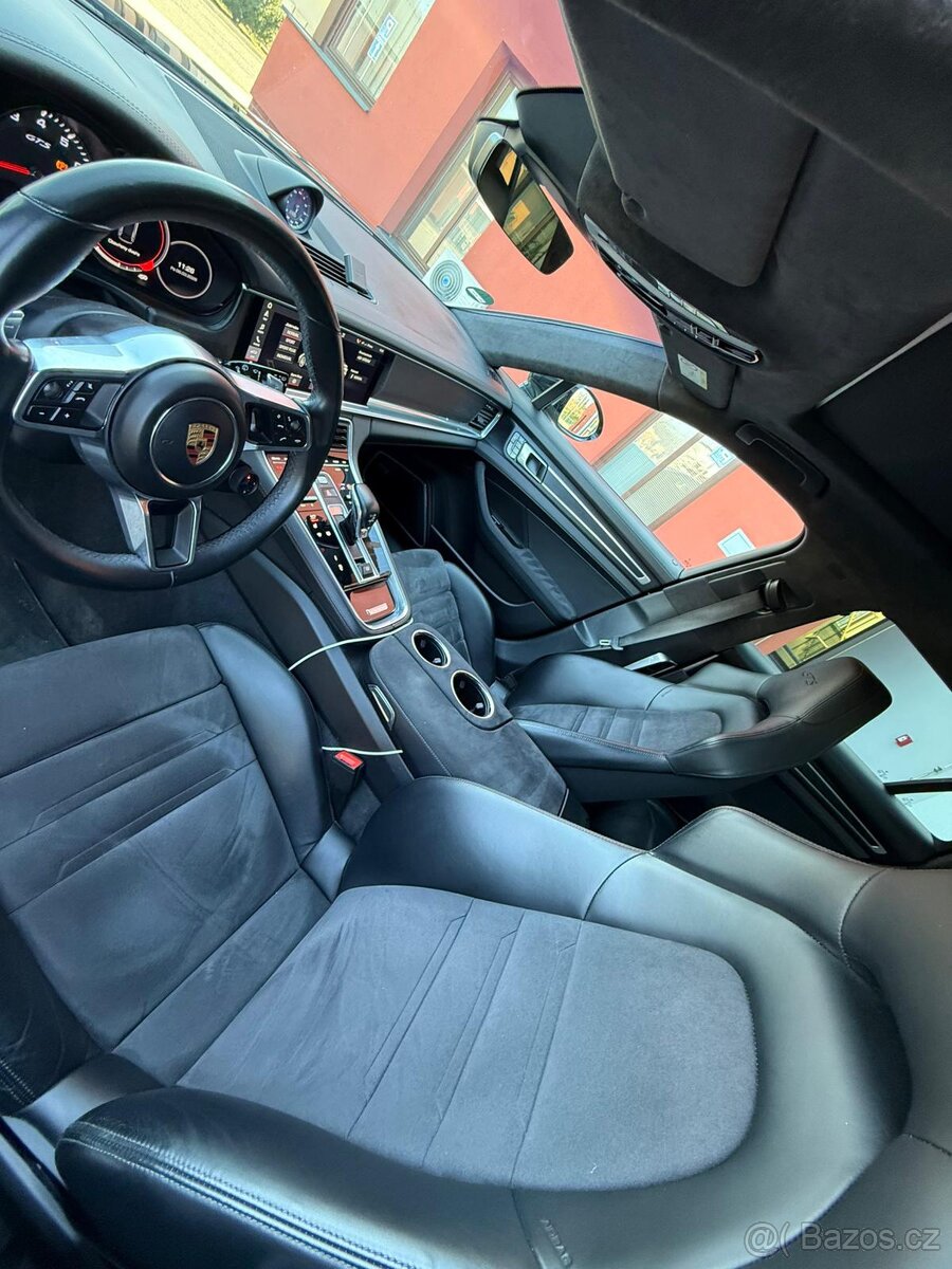 PORSCHE PANAMERA GTS - 7