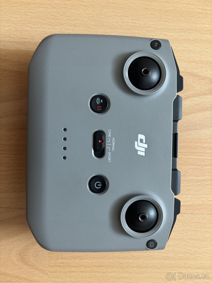 Dron DJI Mini 2 Fly More Combo - 7