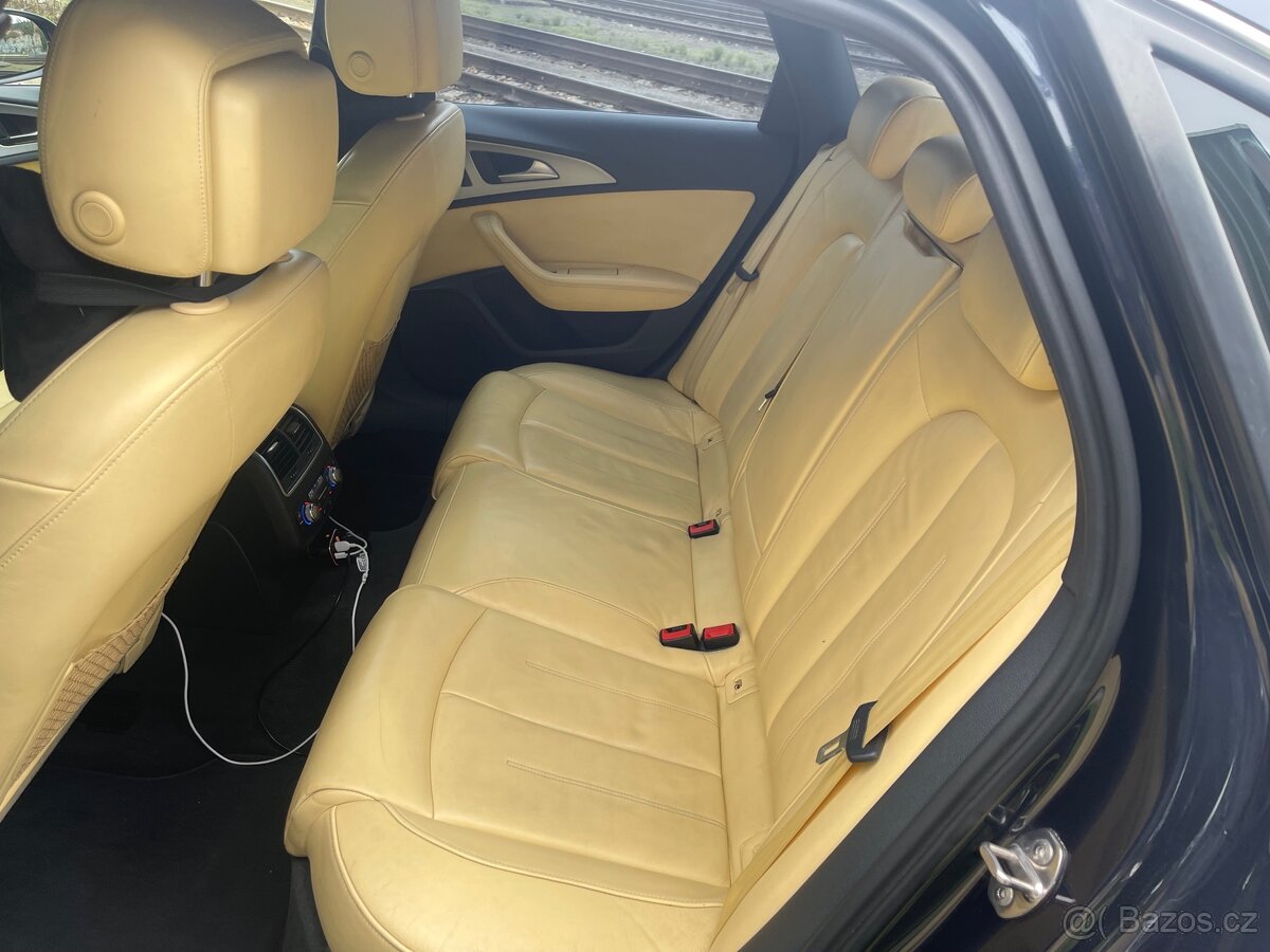 AUDI A6C7 - 7