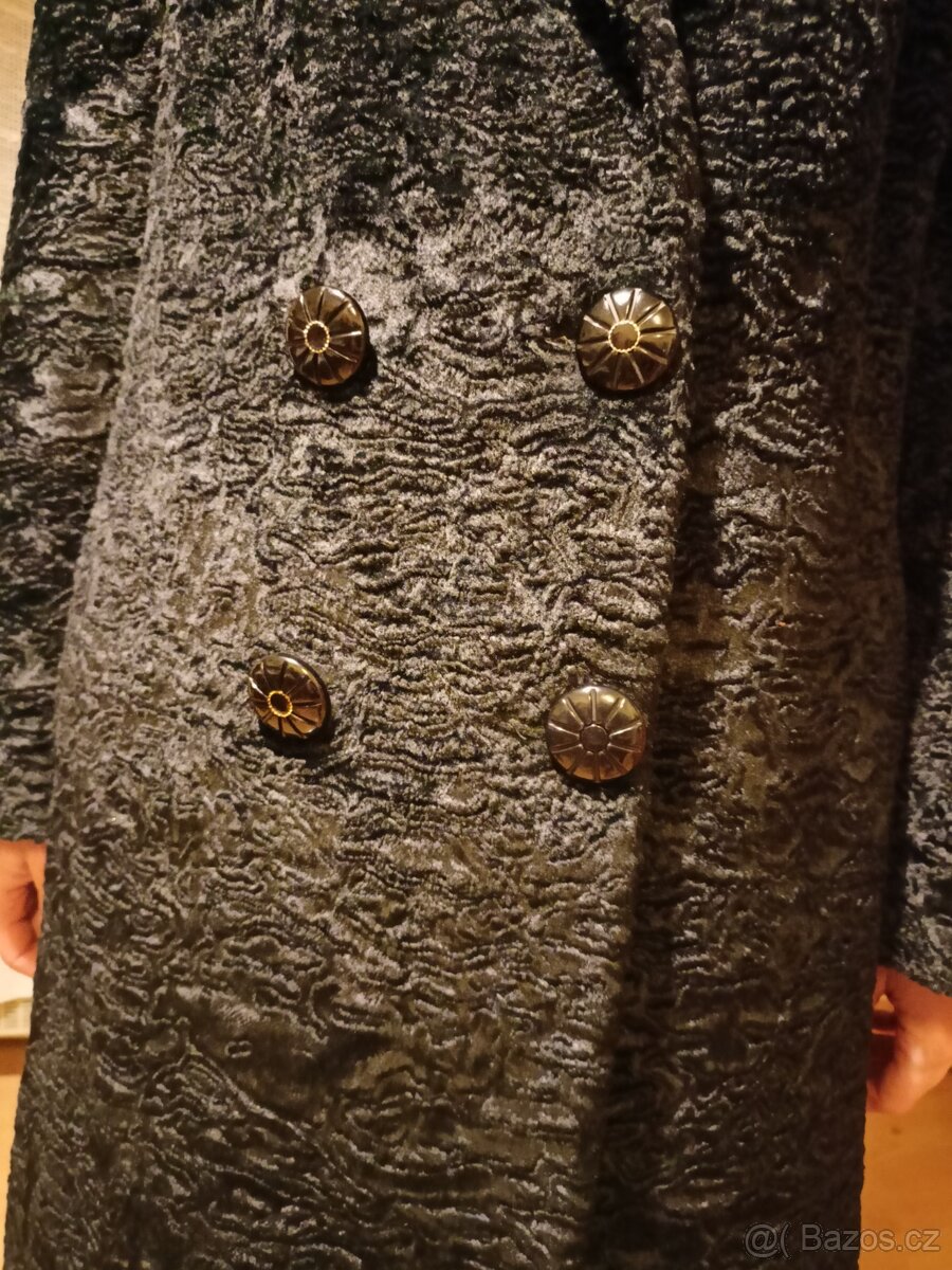 Kožešinový černý kabát - 7