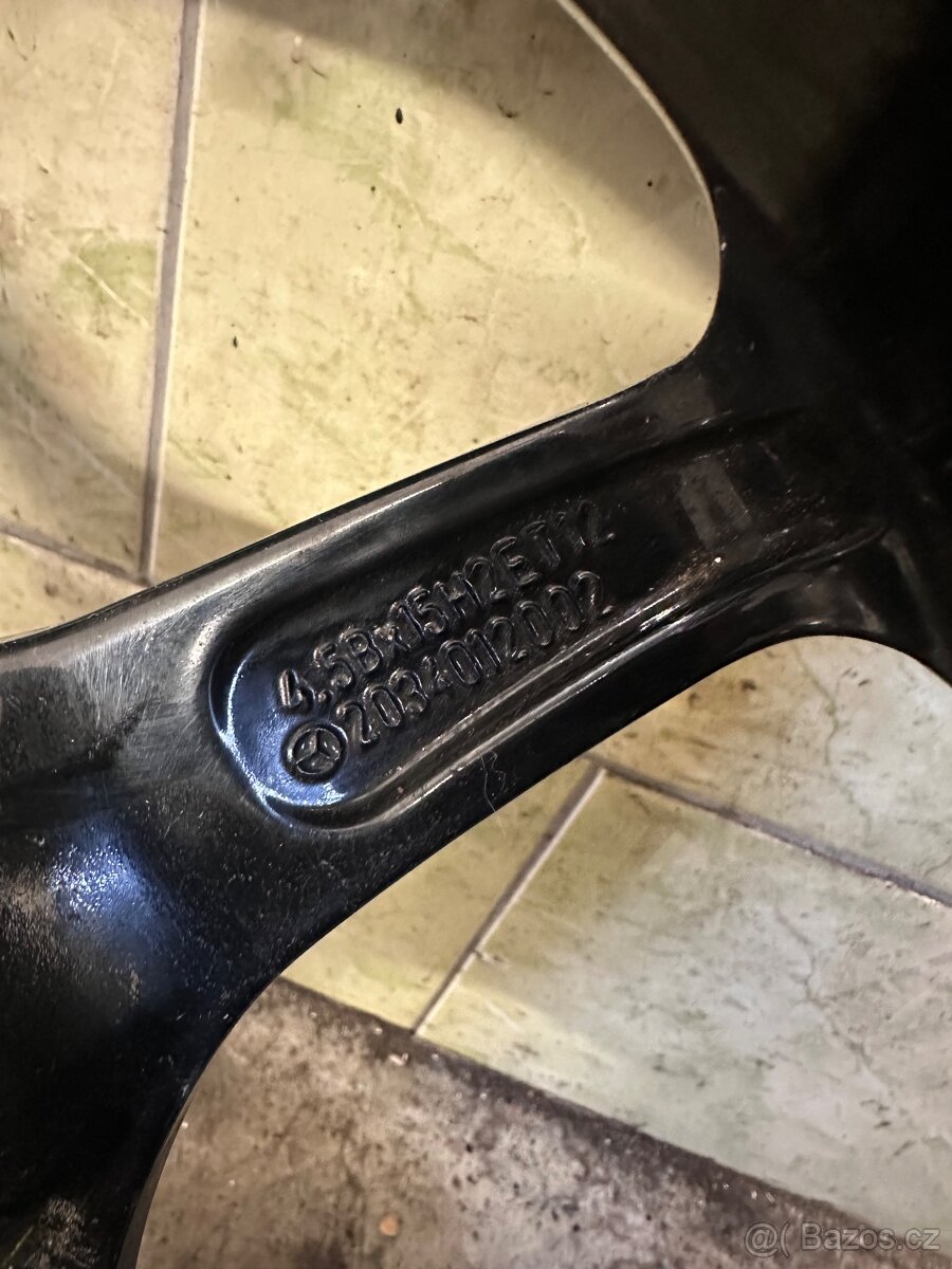 Dojezdové kolo Mercedes - 7