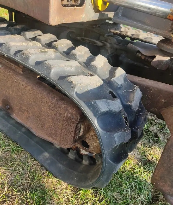 Takeuchi TB 100 minibagr - 7