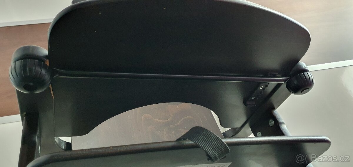 Rostoucí židle dřevěná + výbava - 7