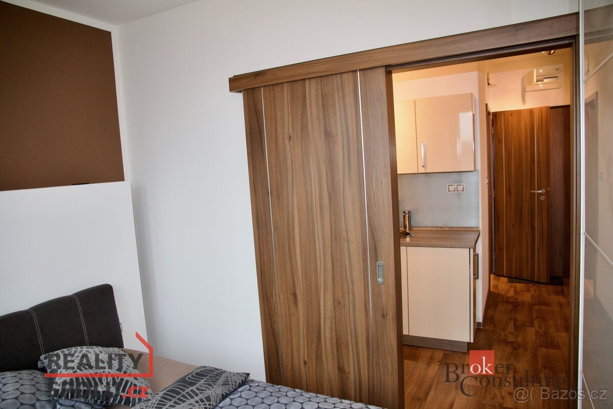 Pronájem, byty/2+kk, 38 m2, Závodu míru 685, Stará Role, 360 - 7