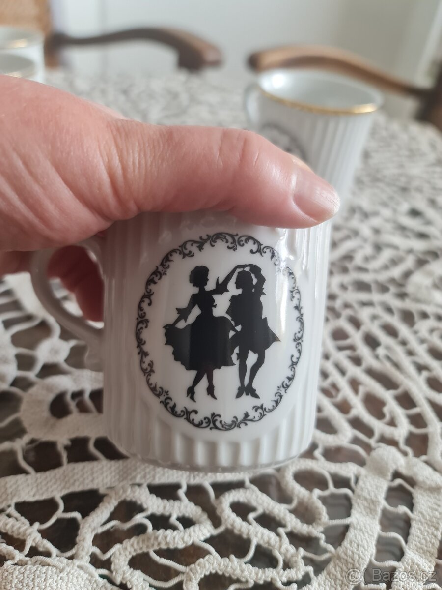 sada porcelánových hrnků - 7