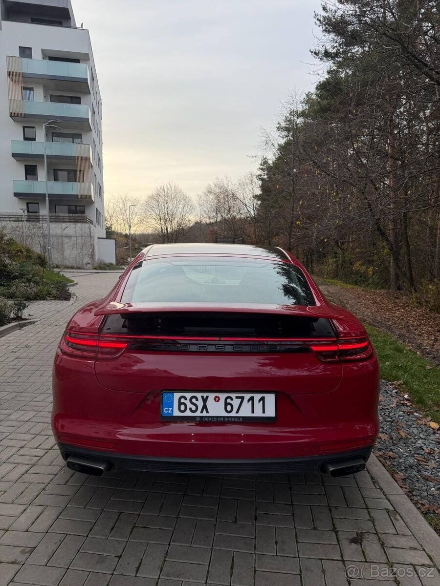 Porsche Panamera 4 E-Hybrid - 7