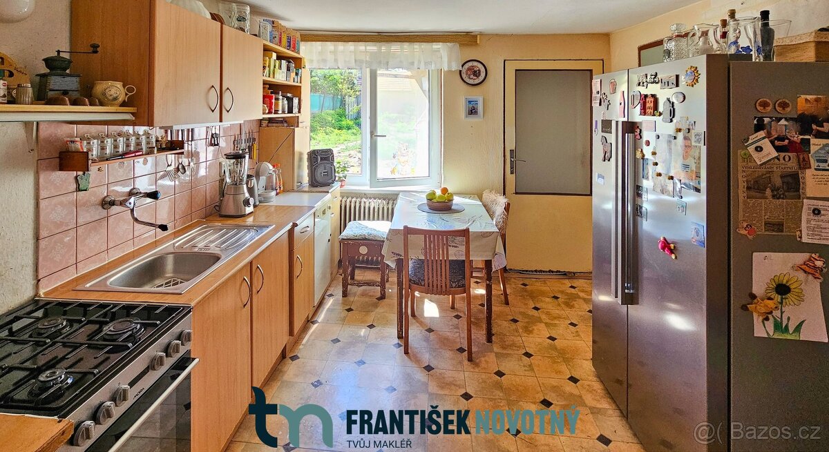 Rodinný dům 4+1 se zahradou – Loděnice, okr. Brno-venkov - 7