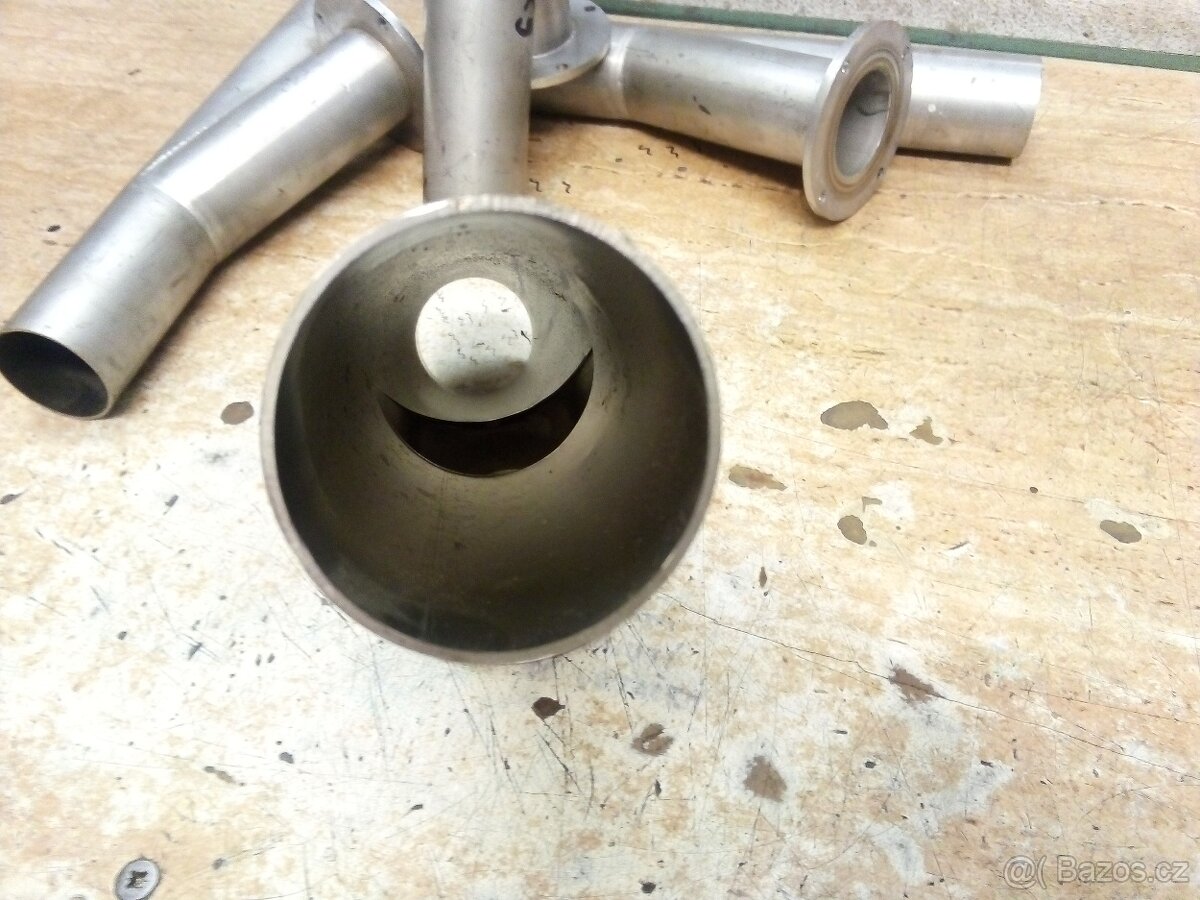 Svody, odbočky, přípojky 3 kusy, INOX Průměr 50mm, úhel 150° - 7