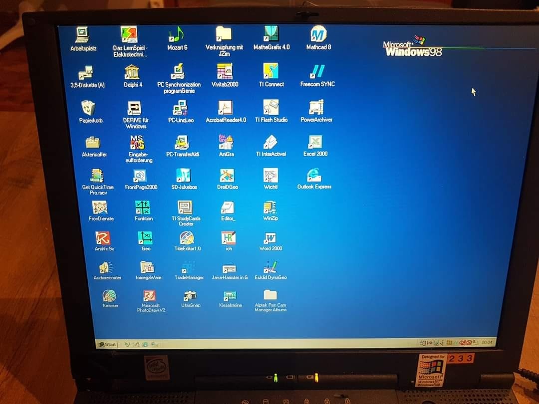 Stary noteboook - FUNGUJE - 7