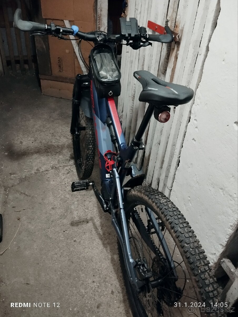 Prodám elektrokolo Rock Machine - 7