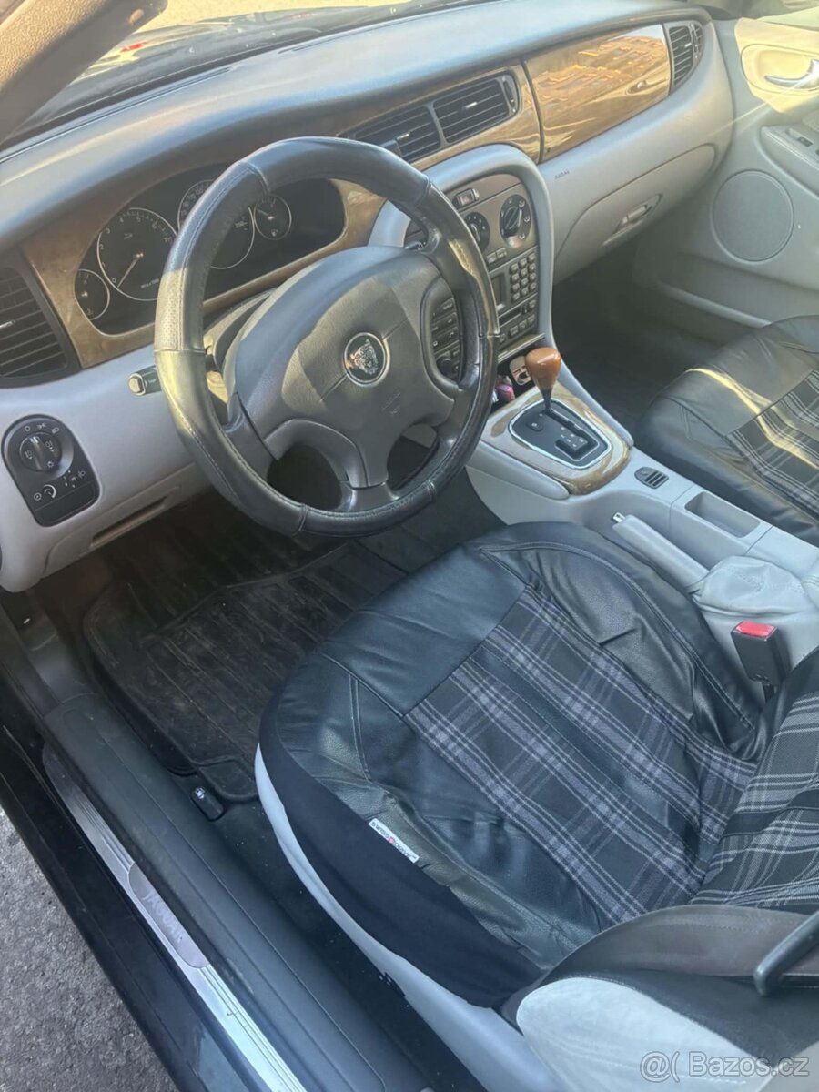 Jaguar x-type 2.5V6 automat 4x4 - 7