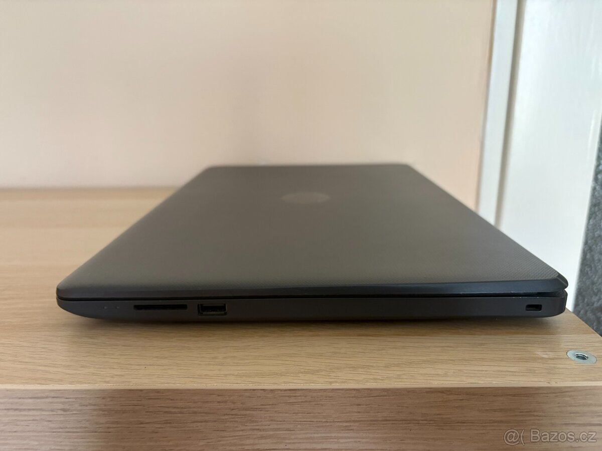 Laptop HP 250 G6 - 7