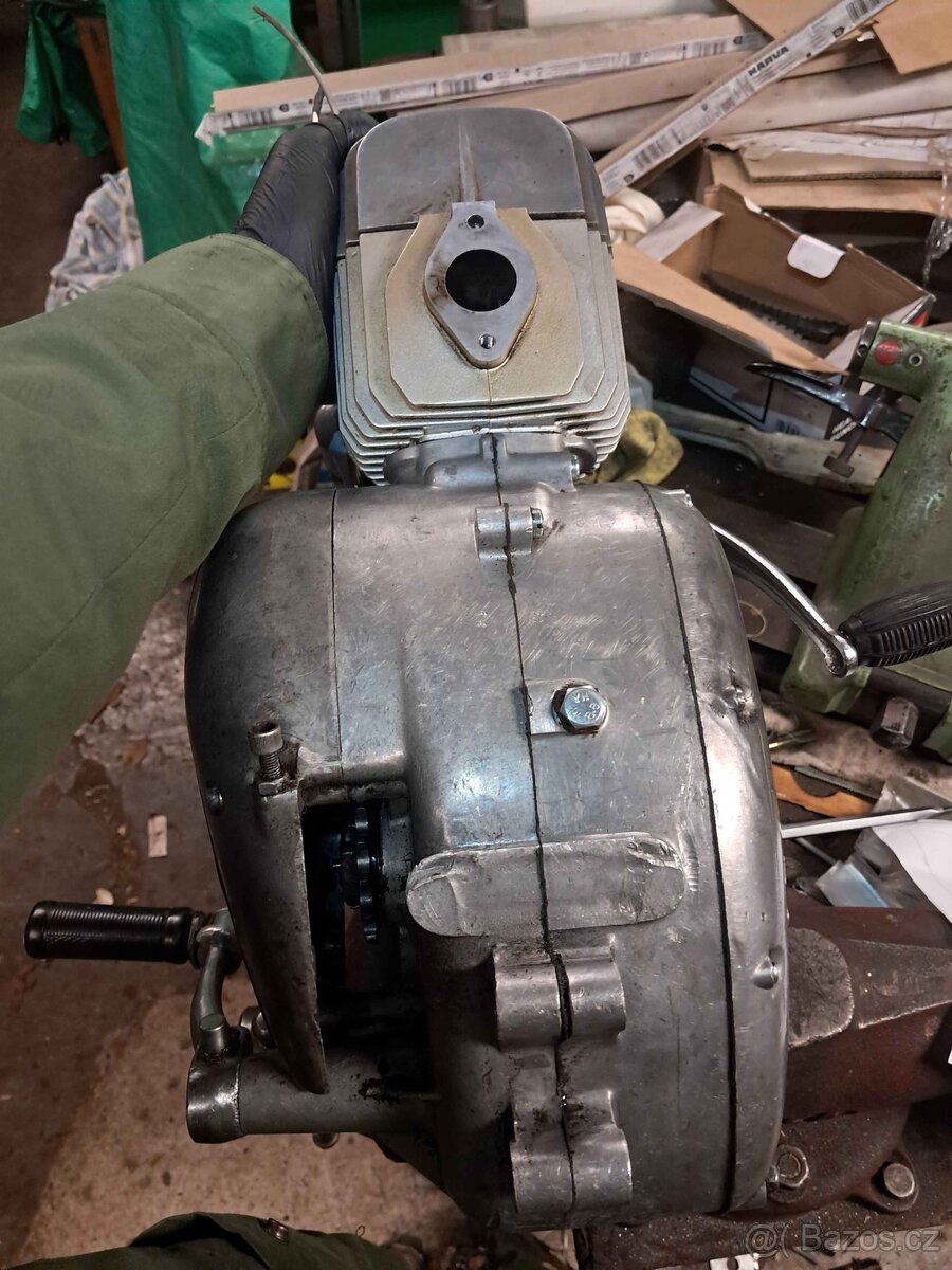 Motor Jawa pionýr 05 - 7