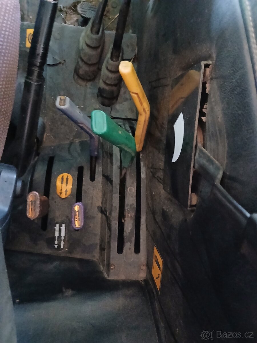 Biso Tiger X80 s čelním nakladačem. - 7