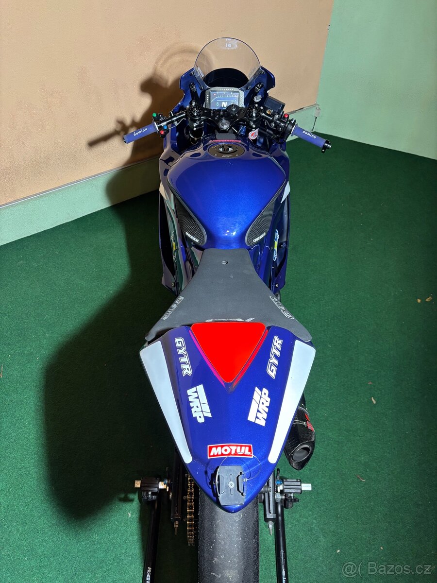 Yamaha YZF-R3 - 7