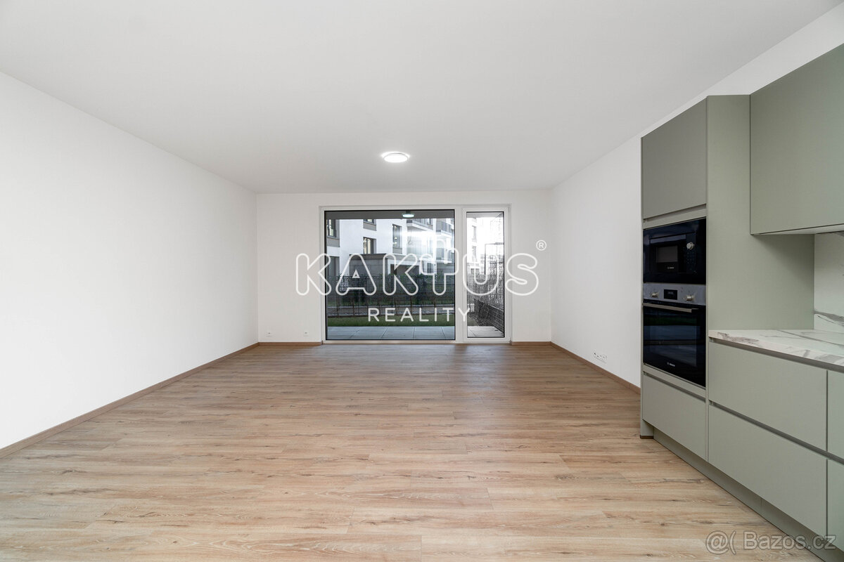 Pronájem bytu 4+KK (114m²) s předzahrádkou v novostavbě na u - 7