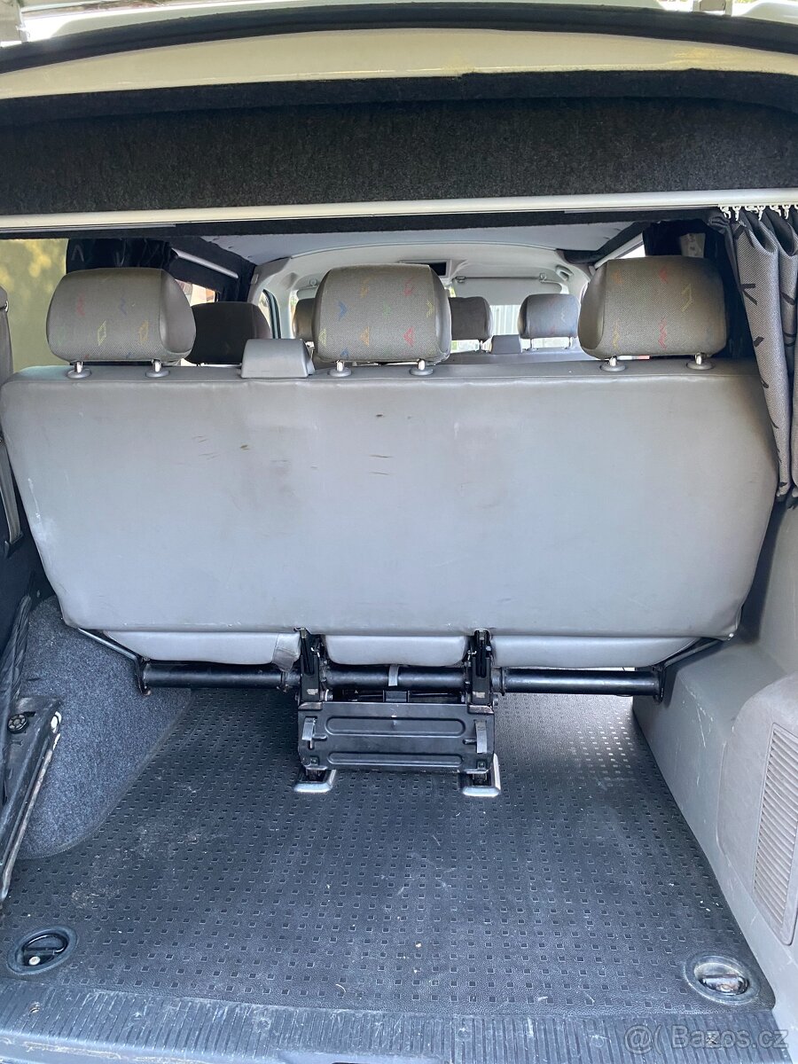 Volkswagen Transporter - 7