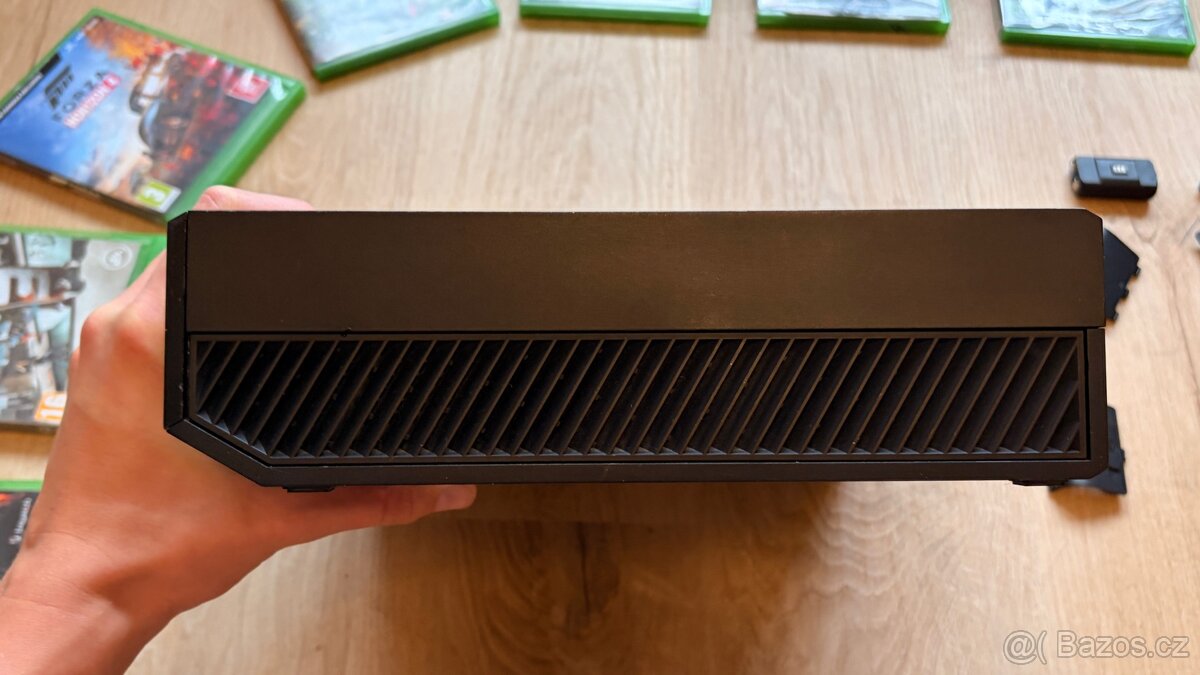 Xbox One a příslušenství - 7