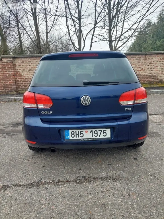 VW GOLF 1,2 TSI 77KW - 7