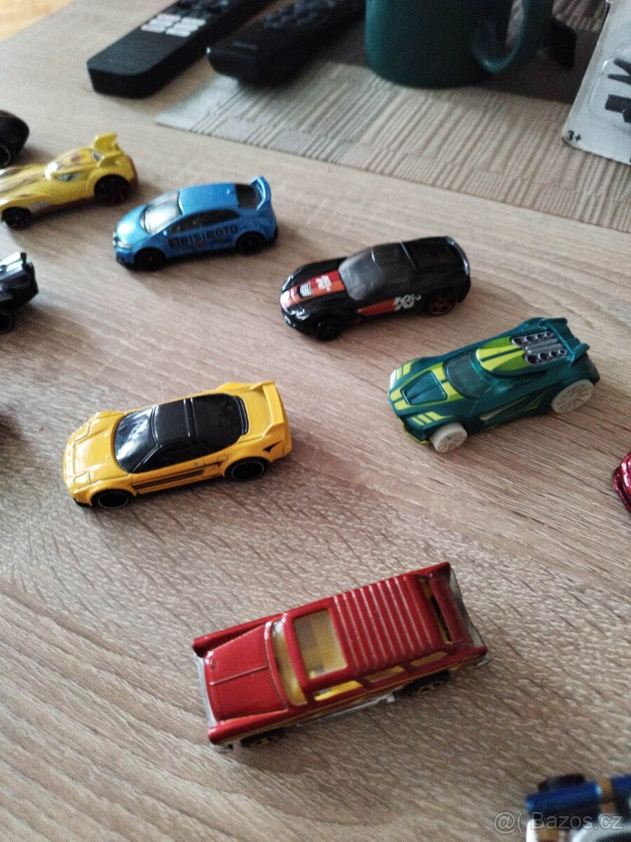 Hot wheels autíčka 36 ks - 7