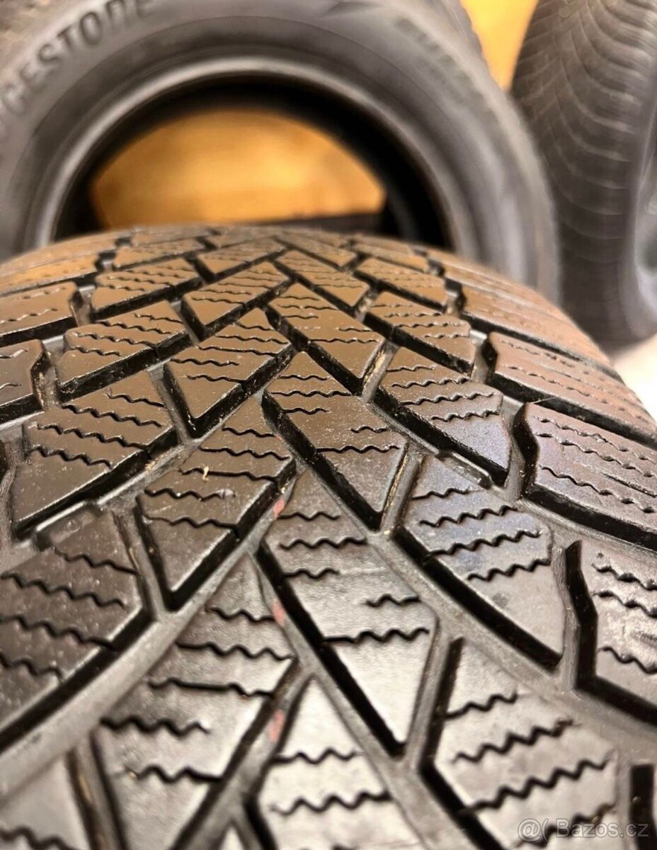 Zimní pneu 215/65/17 - 7