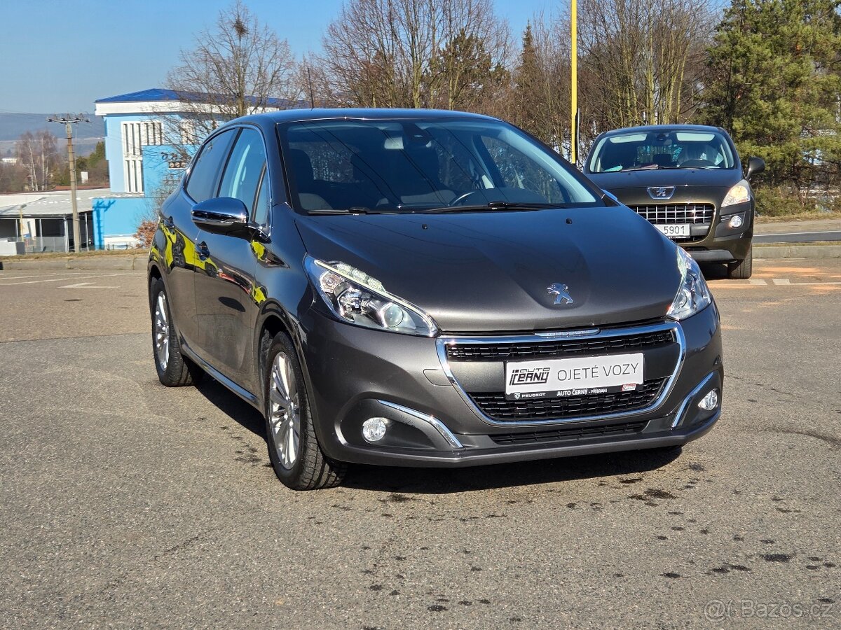 Peugeot 208 1.2PT 82 ALLURE MAN5 - 7