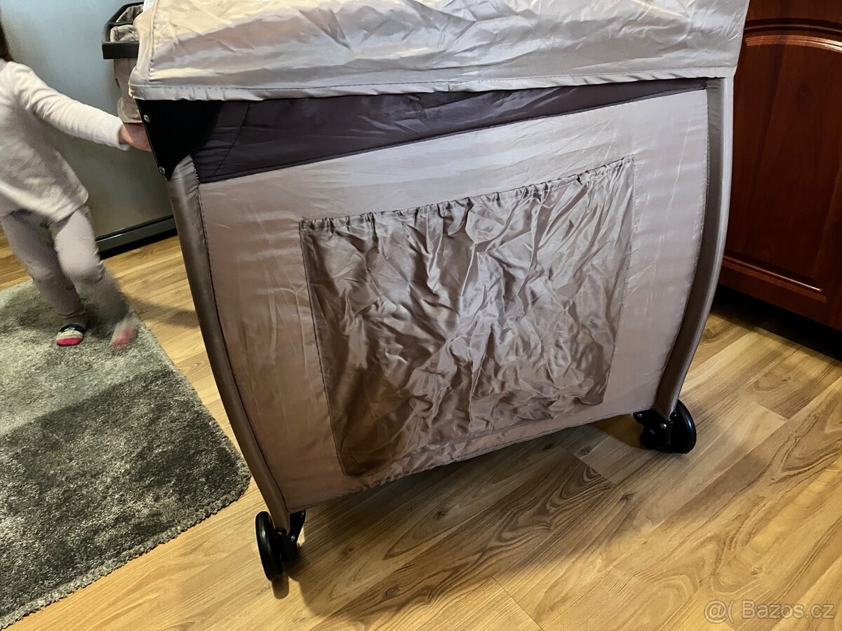 Cestovní postýlka - 7
