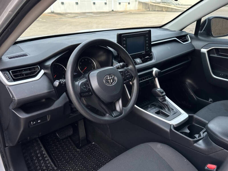 2021 Toyota RAV4 LE - 7