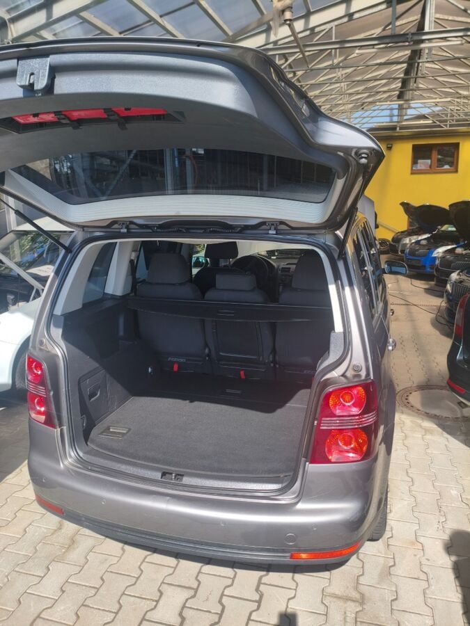 Volkswagen Touran FACE 1.6 MPI 5MIST - 7