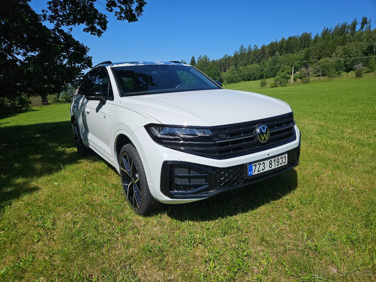 VW TOUAREG R-line 2025 - MAXIMÁLNÍ VÝBAVA - 5 let záruka - 7