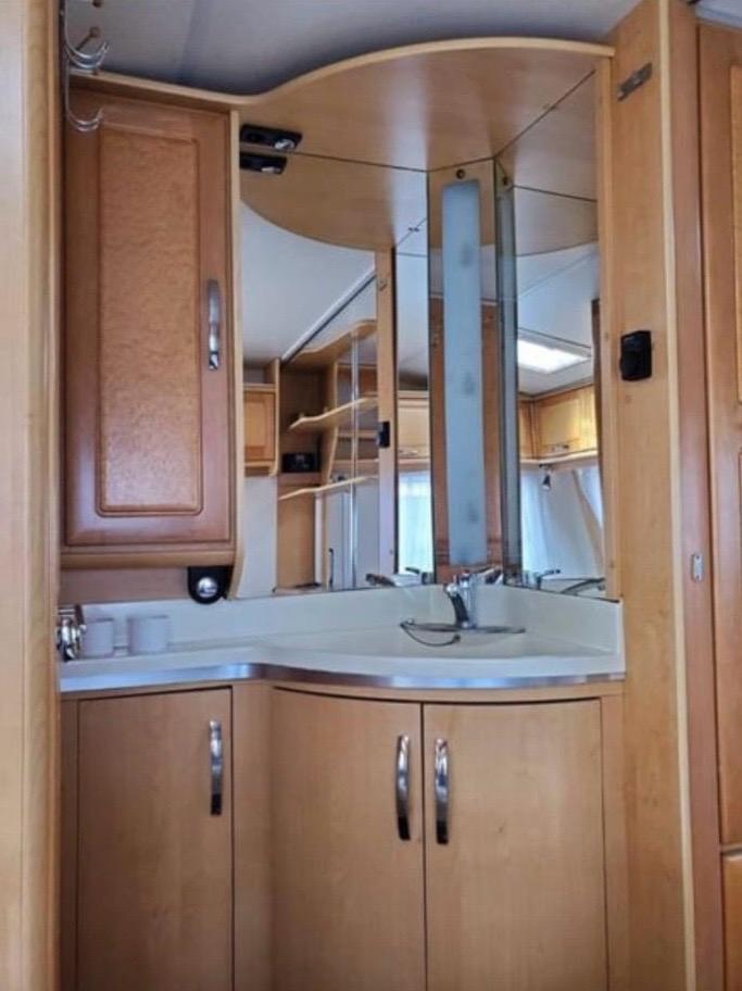 Dlouhodobě pronajmu celoroční karavan s pozemkem - 7