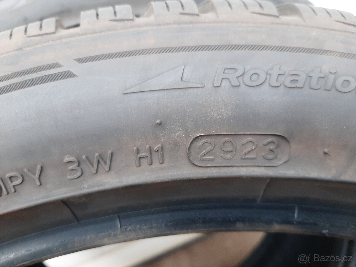 Zimní pneu 235/45r19 - 7
