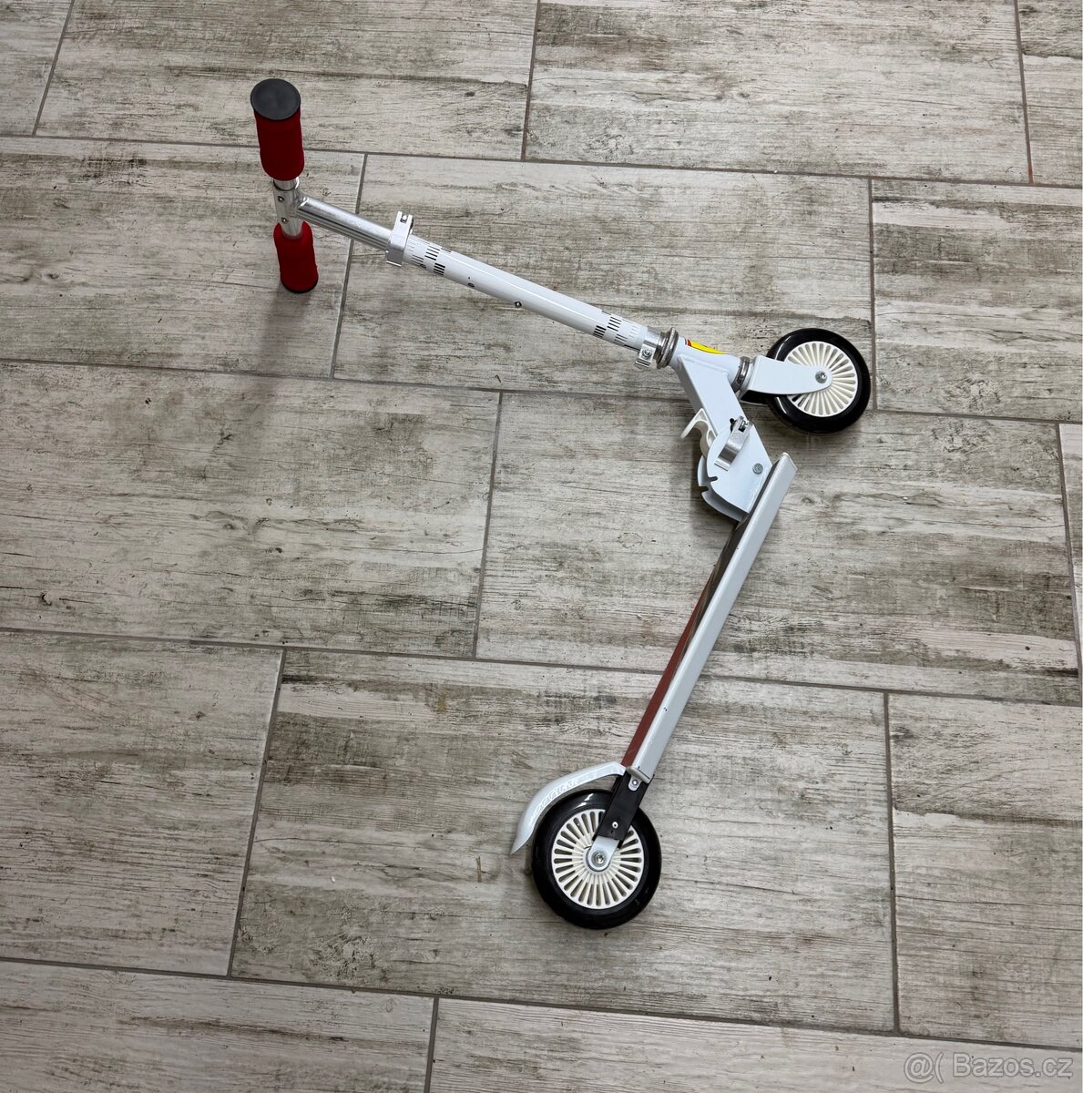 Koloběžka Ferrari - 7