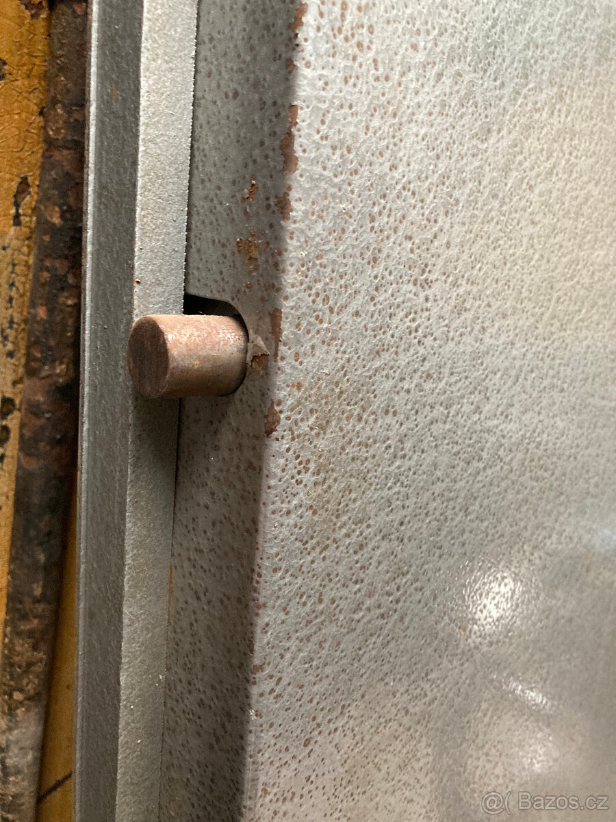 Trezor KOVONA - dveře se zámkem za 2.500 kč - 7