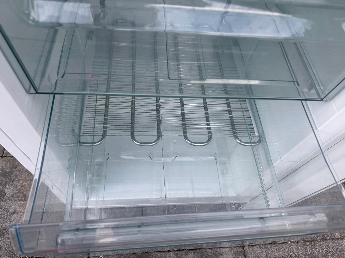 Mrazák Electrolux 7 šuplíkový - 206 litrů - 7