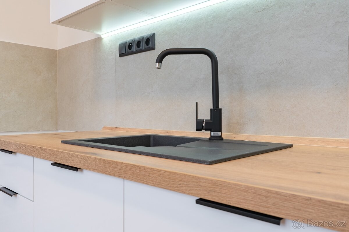 Prodej bytu 2+1 50 m² Sídliště, Krupka - 7