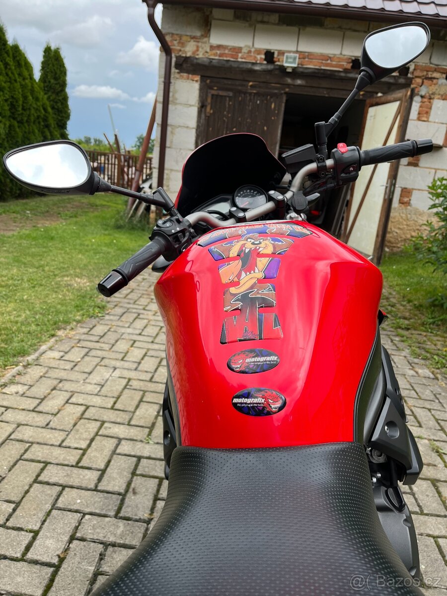 Yamaha XJ6 N (2012) - 7