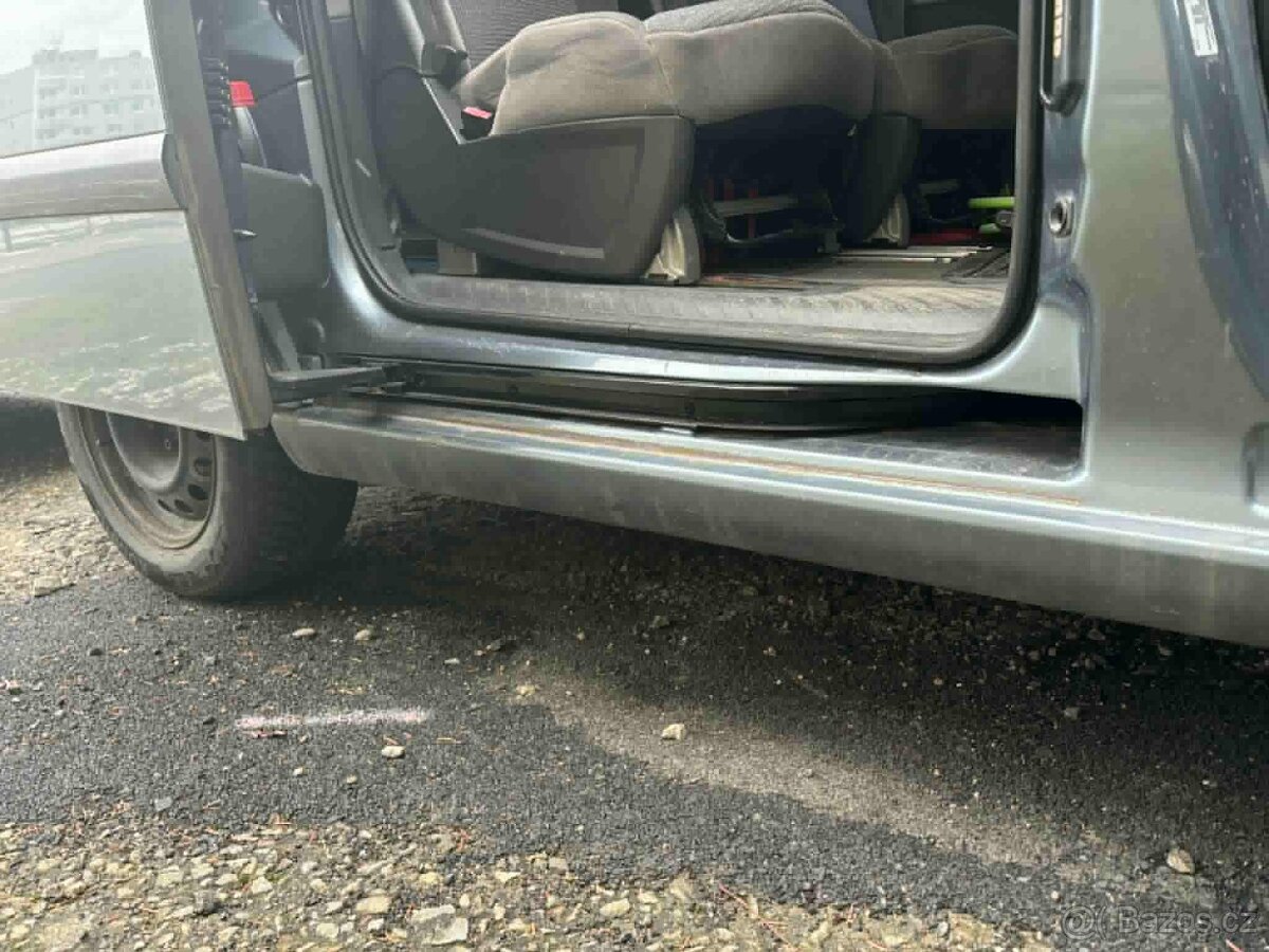 807 2,0 Hdi 103kw Rv. 2007 - 7